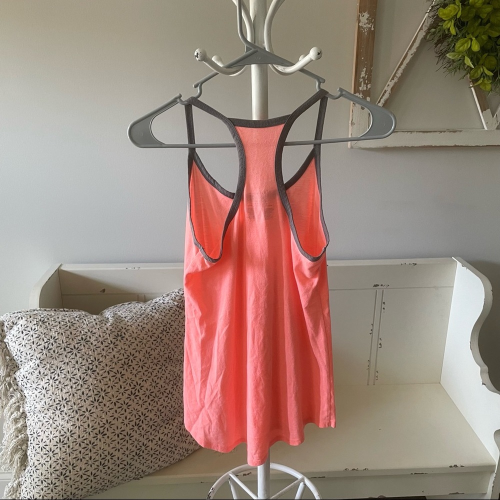 Sports tank top